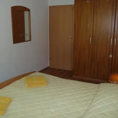 Felix For4 Apartamento Kampor